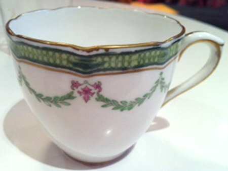 E5680 by Royal Doulton