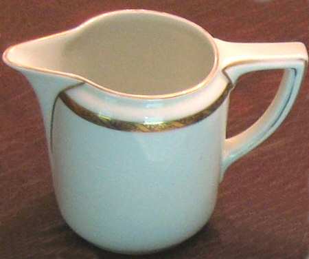 R1944 Creamer
