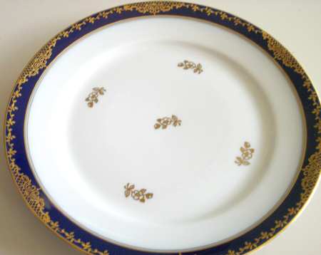 R1945 Dinner Plate