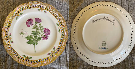 Flora Danica (1790 To 1960) 9" Pierced Luncheon Plate/Fruit Std-Geranium silva