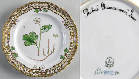 Flora Danica (1790 To 1960) 9" Pierced Luncheon Plate/Fruit Std-Rubus Chamae
