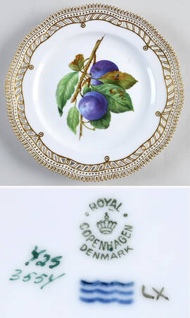 Flora Danica (1790 To 1960) 9" Pierced Luncheon Plate/Fruit Stand-Plums (25)