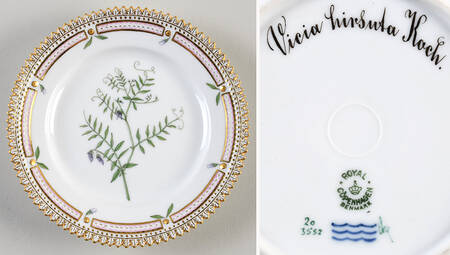 Flora Danica (1790 To 1960) Bread & Butter Plate-Vicia Hirsuta Koch.