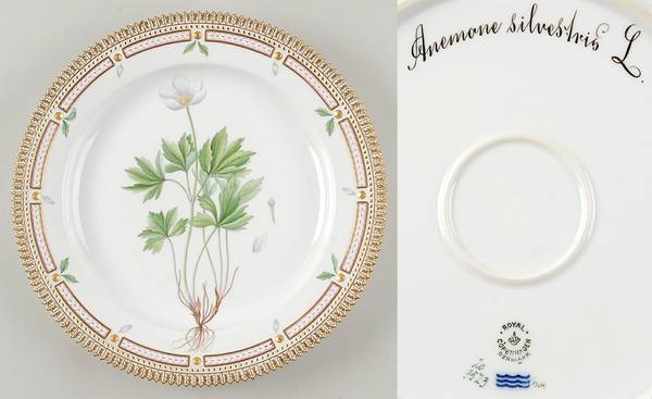 Flora Danica (1790 To 1960) 11" Round Platter-Anemone silvestris L
