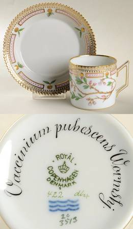 Flora Danica (1790 To 1960) Chocolate Cup & Serrated Saucer-Vaccinium pubescen