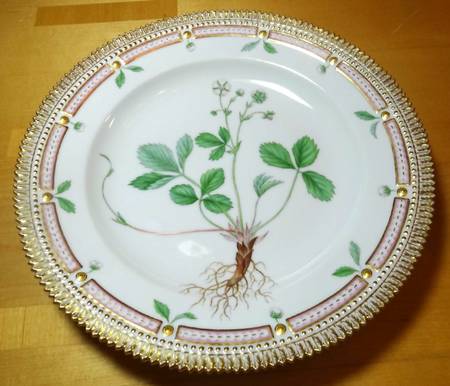 Flora Danica (1790 To 1960) Dinner Plate-Fragaria vesca L.