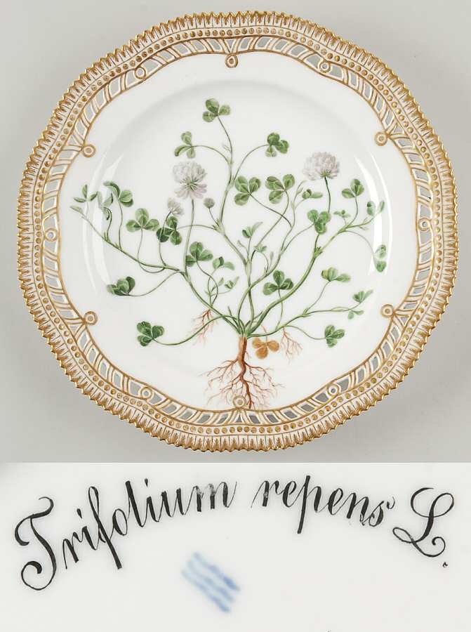 Flora Danica (1790 To 1960) 10" Pierced Dinner Plate/Fruit Std-Trifolium repen