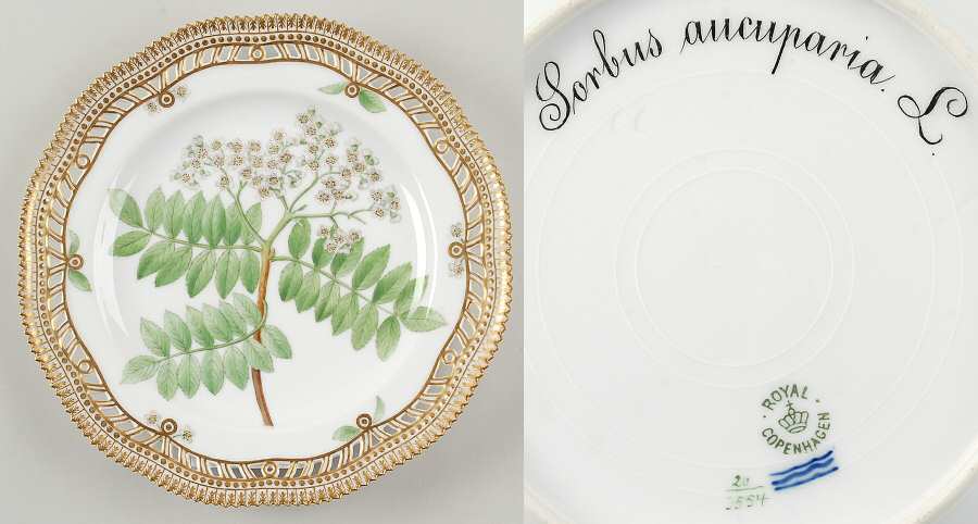 Flora Danica (1790 To 1960) 9" Pierced Luncheon Plate/Fruit Std-Sorbus aucupar