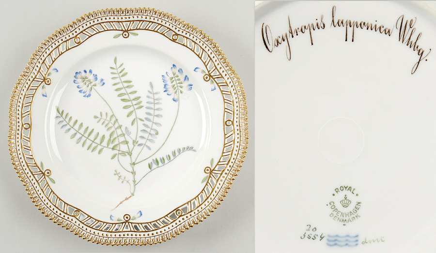 Flora Danica (1790 To 1960) 9" Pierced Luncheon Plate/Fruit Std-Oxytropis lapp