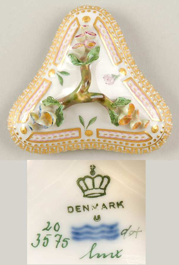 Flora Danica (1790 To 1960) Lid for Triangular Custard Cup-No Decal