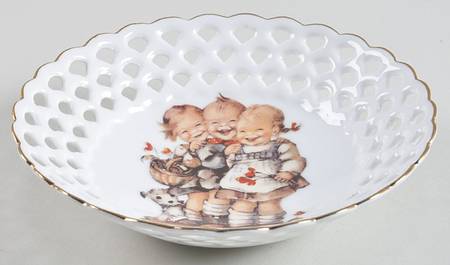 Follow the Leader 5" Pierced Round Bowl