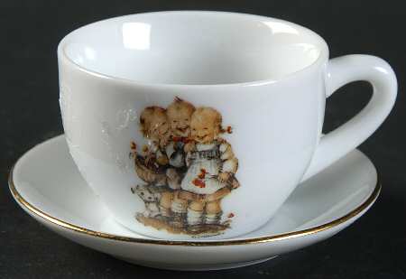 Follow the Leader Flat Toy Cup and Saucer Set