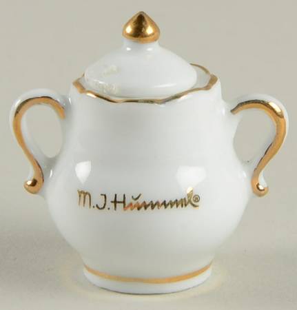 Follow the Leader Toy Sugar Bowl & Lid
