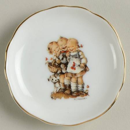 Follow the Leader Toy Plate