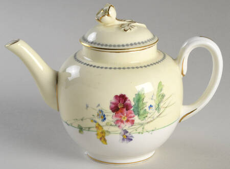 Z931 Individual Teapot & Lid by Royal Worcester