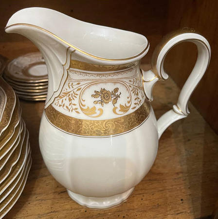 R2249 Creamer