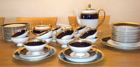 R2714 Footed Cup & Saucer Set