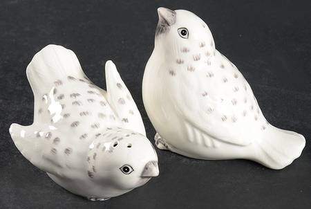 Edie Rose Hydrangea Collection Figural Salt and Pepper