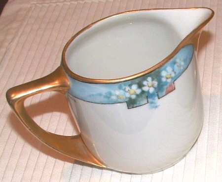 R2252 Creamer