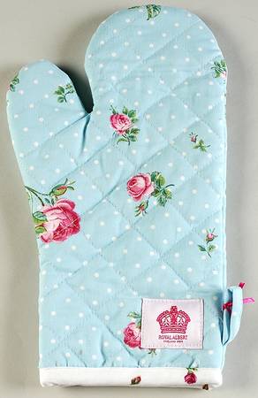 Polka Rose Cloth Oven Mitt