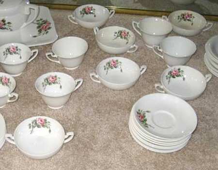 Z2230 Footed Cream Soup Bowl