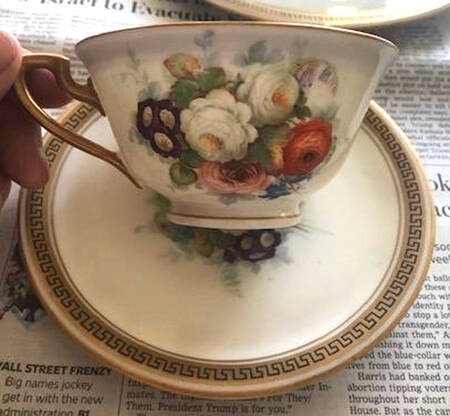 W1220 Footed Cup & Saucer Set