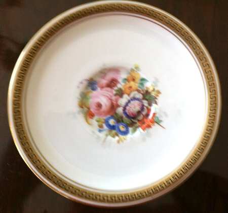 W1220 Saucer