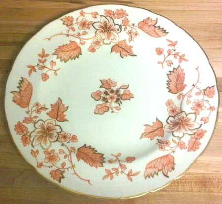 A264z (Scalloped) by Royal Crown Derby