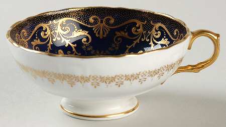 L995 Footed Cup