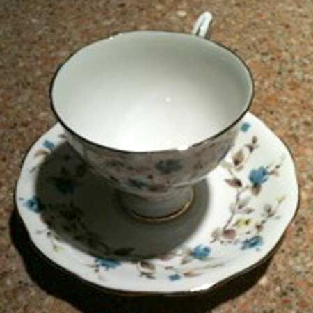 2924 Footed Cup & Saucer Set