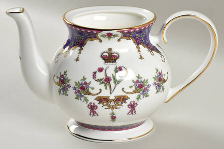 Queen Victoria Teapot No Lid