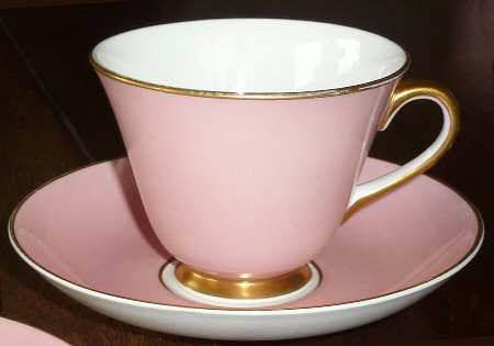H4849 Footed Cup & Saucer Set