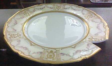 RD335 by Royal Doulton