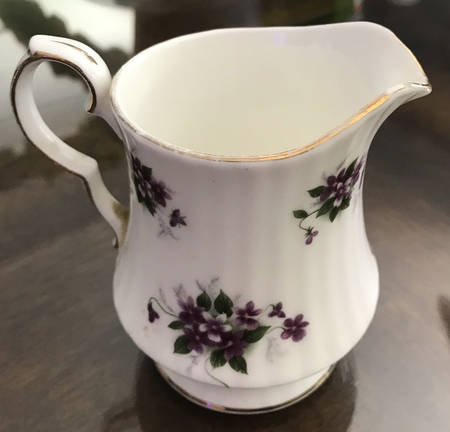 D3122-12 Creamer