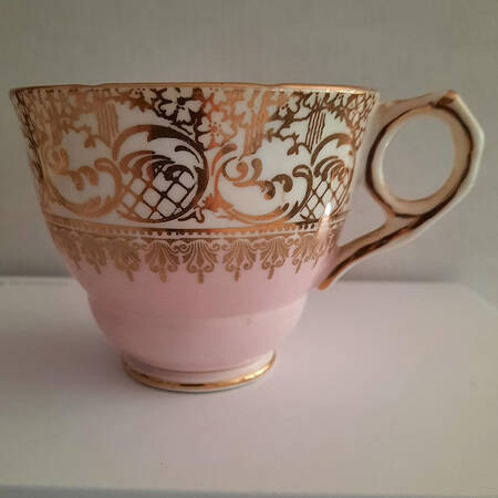 RST197 Footed Cup