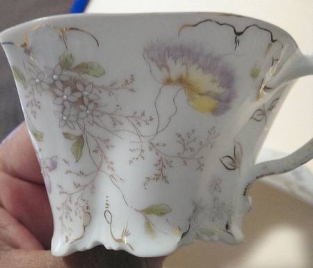 2287 Footed Cup