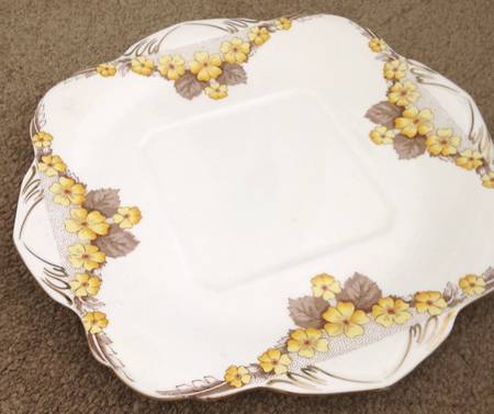 Aston Handled Cake Plate