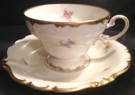 R2720 Footed Cup & Saucer Set