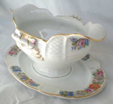 297 (No Gold Lines) Gravy Boat with Attached Underplate