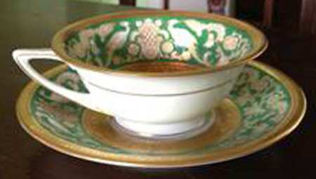 5032 Footed Cup & Saucer Set