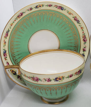 H4113 by Royal Doulton
