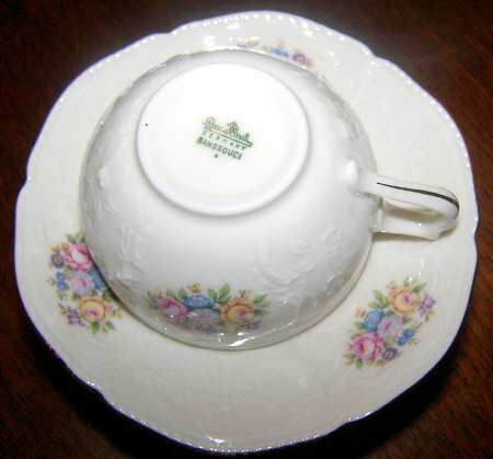 R2281 Flat Cup & Saucer Set