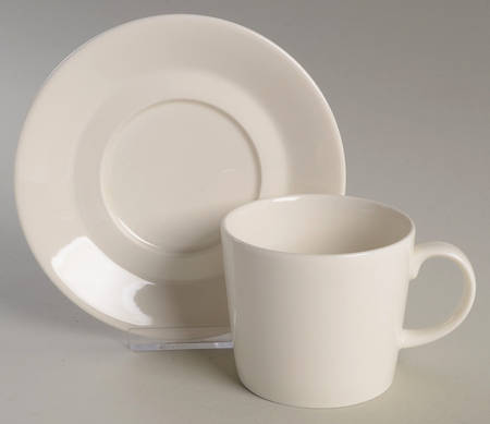Fable White Flat Cup & Saucer Set