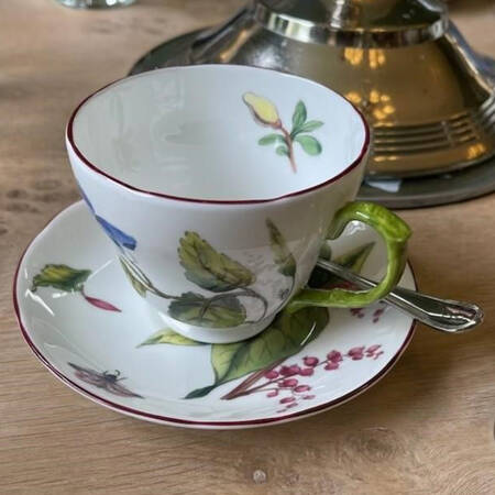 Chelsea Footed Cup & Saucer Set