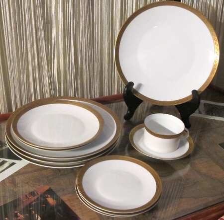 R2731 Flat Cup & Saucer Set
