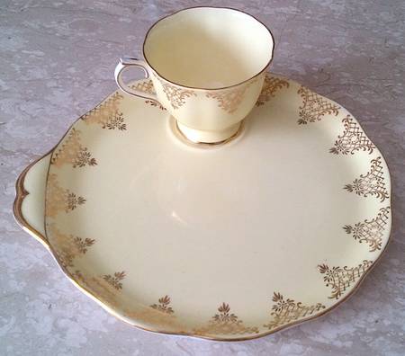 926 Snack Plate & Cup Set
