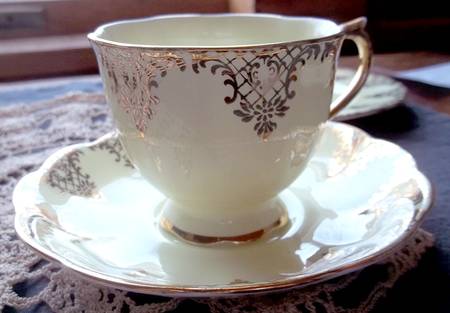 926 Footed Cup & Saucer Set