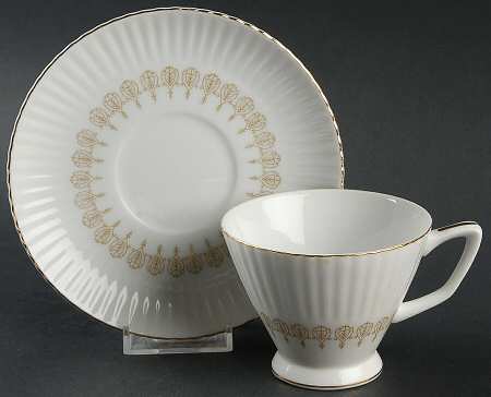 RYV4 Footed Cup & Saucer Set