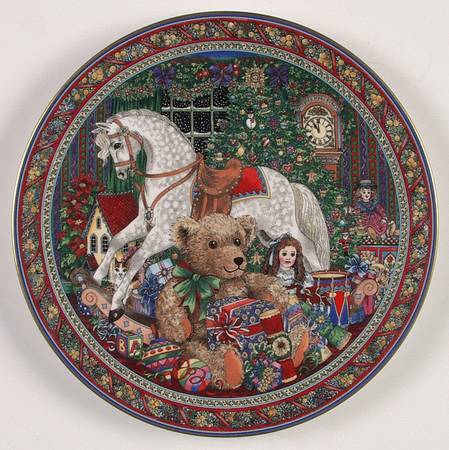 Christmas Tales Plate - Christmas Teddy - Boxed