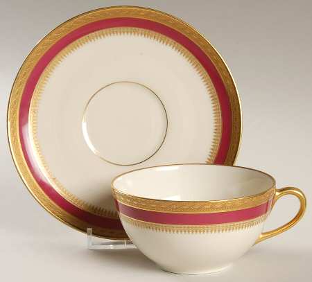 9050 Flat Cup & Saucer Set